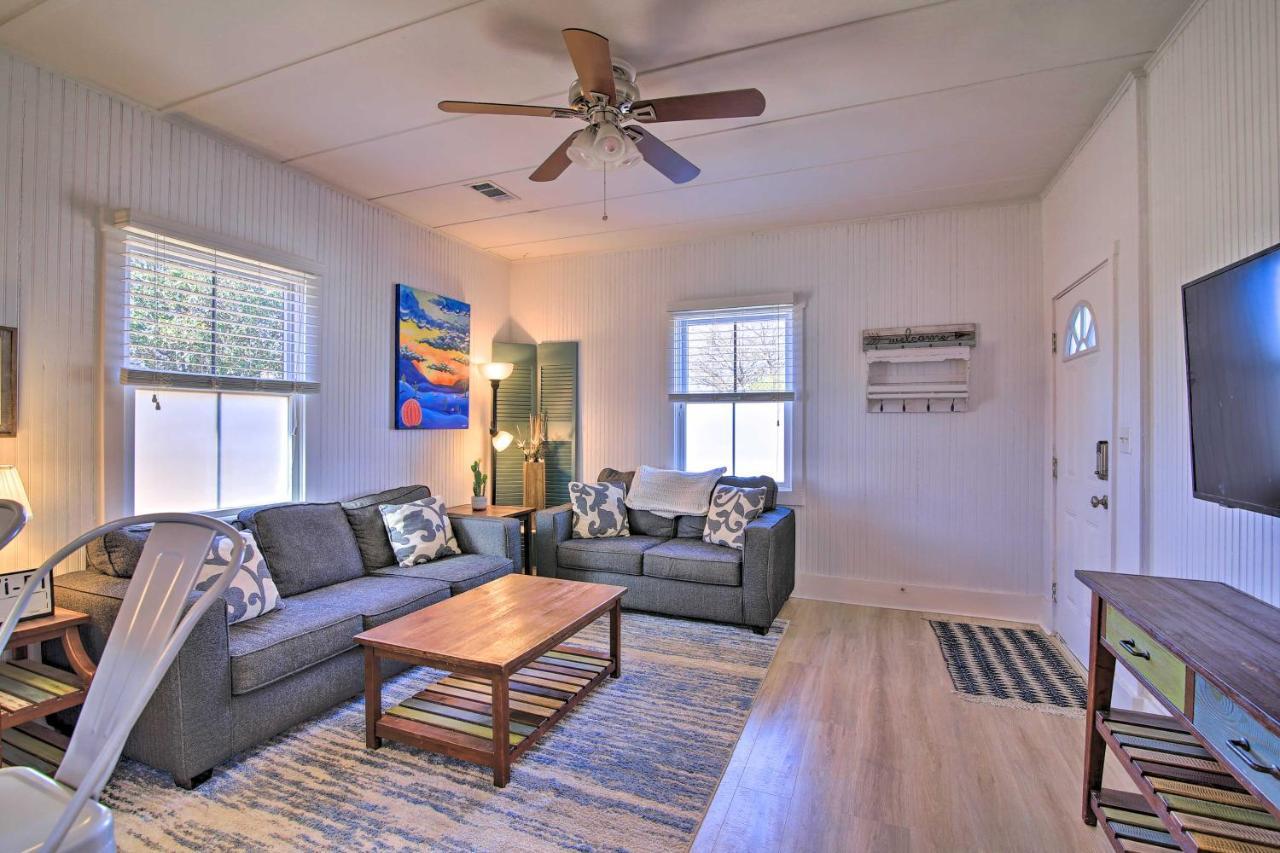Texas Home With Backyard Oasis, Walk To Main St フレデリックスバーグ エクステリア 写真