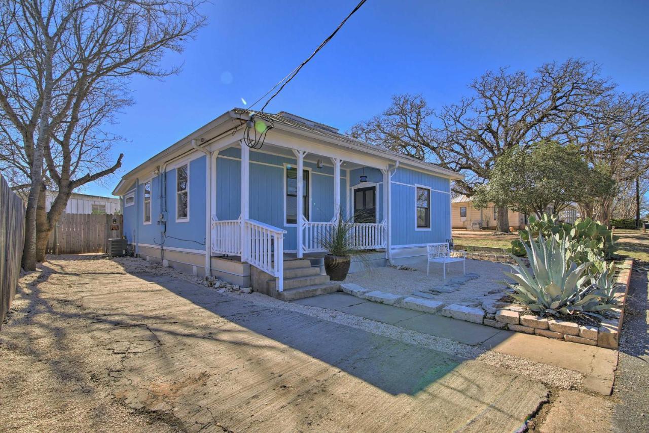 Texas Home With Backyard Oasis, Walk To Main St フレデリックスバーグ エクステリア 写真